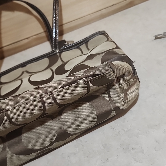 Coach Signature Stripe tote - Picture 11 of 11